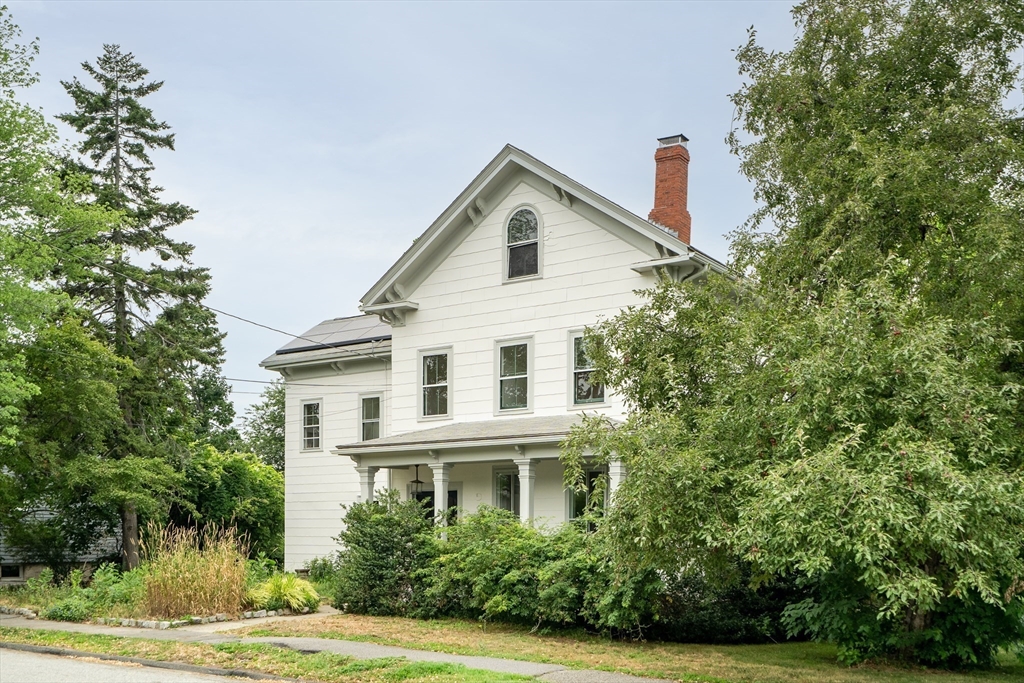 39 Green Street Watertown, MA 02472 - Photo 2 of 29
