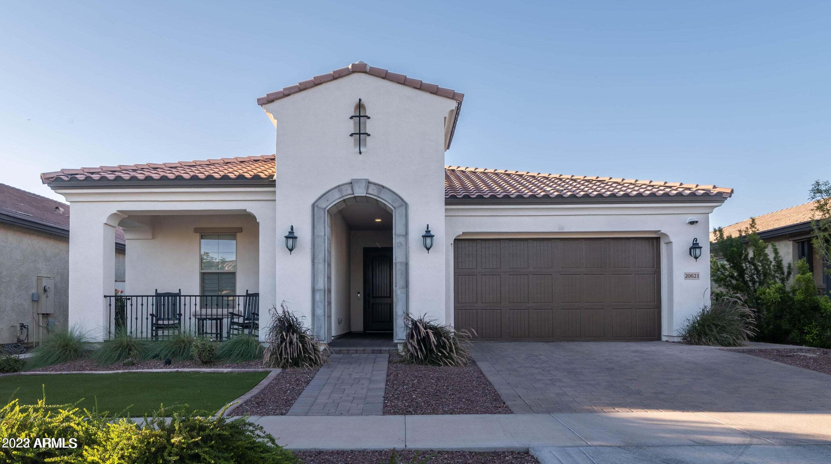 20621 West Alsap Road Buckeye, AZ 85396 - Photo 4 of 67 20221022161124078406000000-o