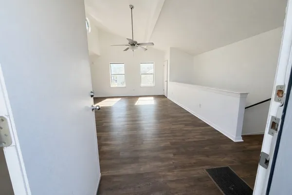 $1,150 | 212 Lessin Lane, Unit B, Austin, TX 78704