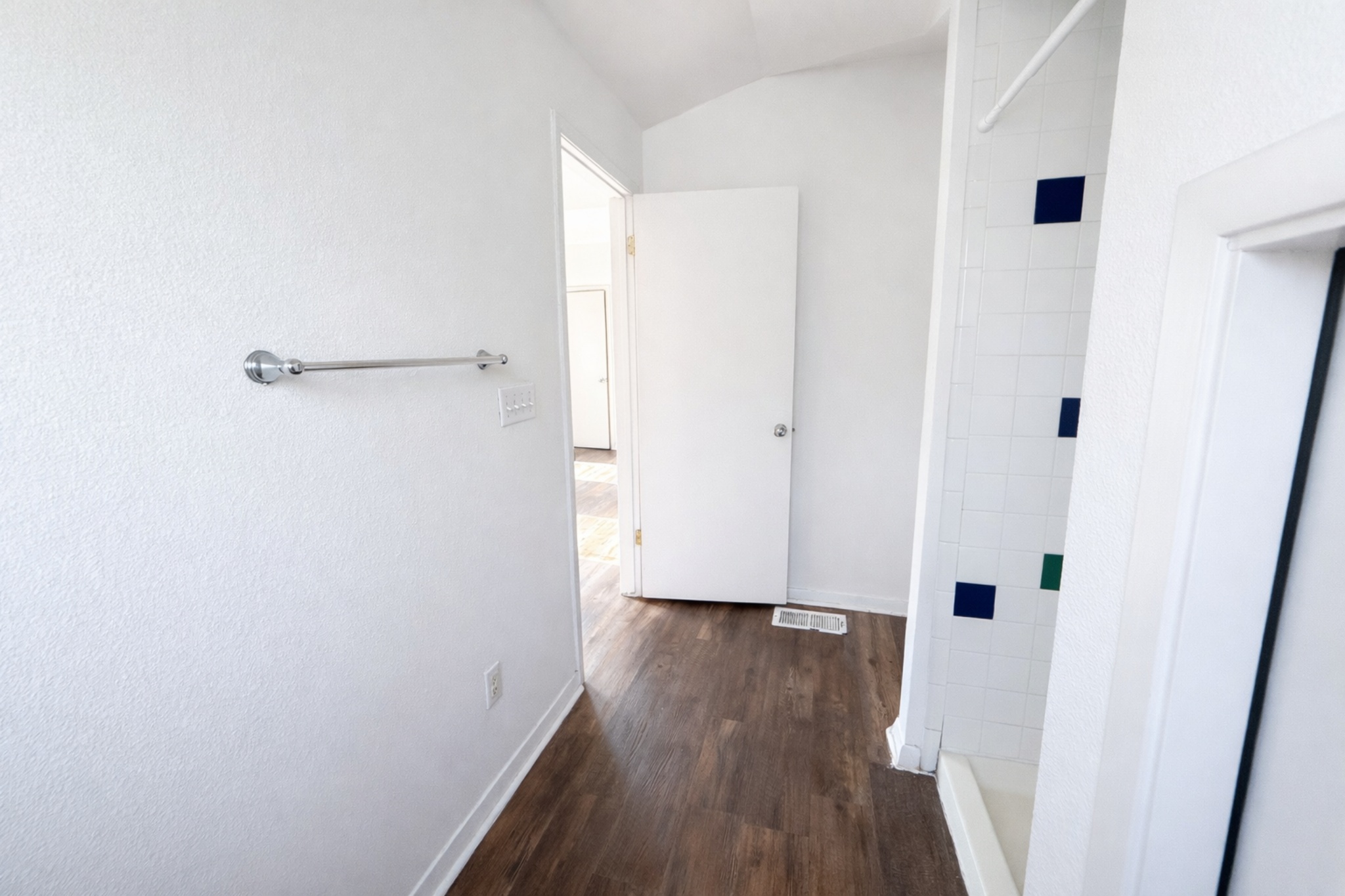 212 Lessin Lane, Unit B Austin, TX 78704 - Photo 6 of 8