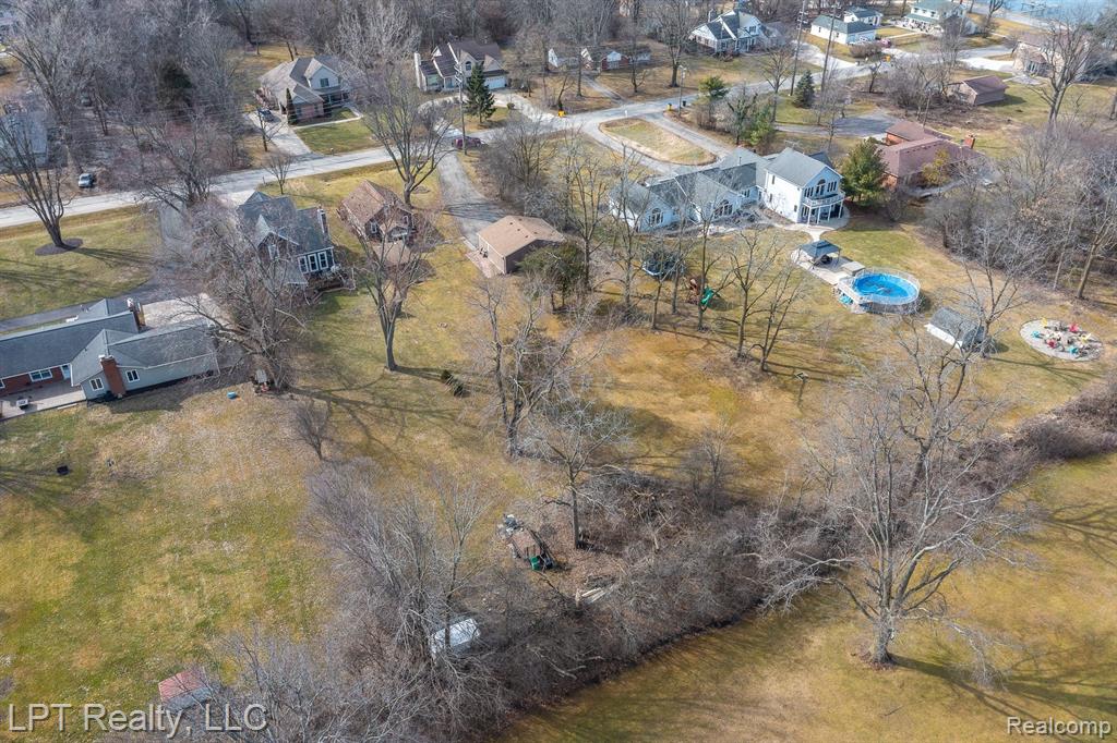 10440 Ruthmere Avenue Grosse Ile, MI 48138 - Photo 12 of 20 Gallery Image 12