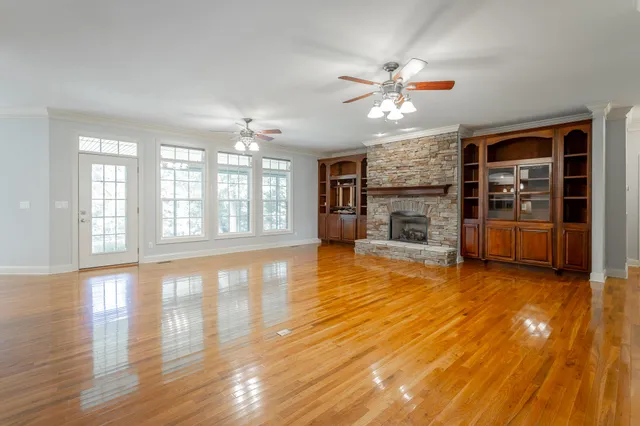 $799,500 | 9009 Brow Lake Road, Soddy Daisy, TN 37379