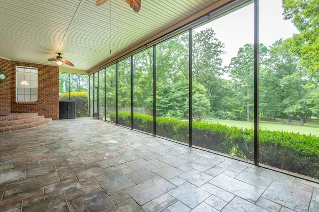 $799,500 | 9009 Brow Lake Road, Soddy Daisy, TN 37379