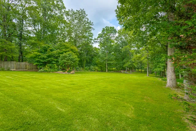 $799,500 | 9009 Brow Lake Road, Soddy Daisy, TN 37379