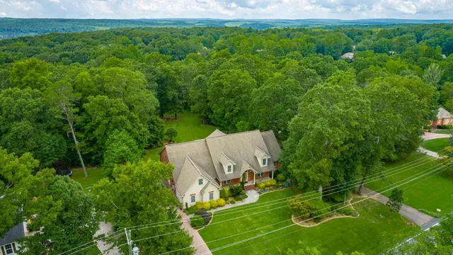 $799,500 | 9009 Brow Lake Road, Soddy Daisy, TN 37379