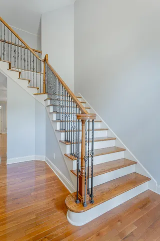 $799,500 | 9009 Brow Lake Road, Soddy Daisy, TN 37379