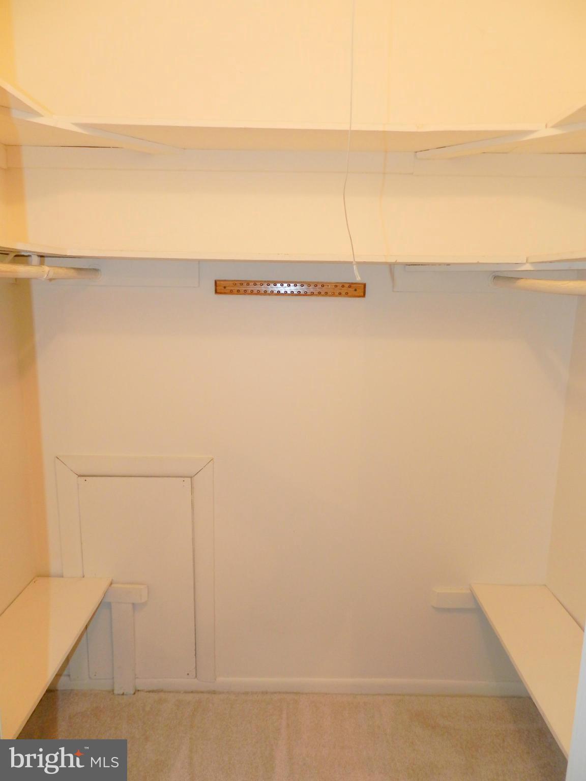 17503 Hoskinson Road Poolesville, MD 20837 - Photo 17 of 23 Bedroom (Master)