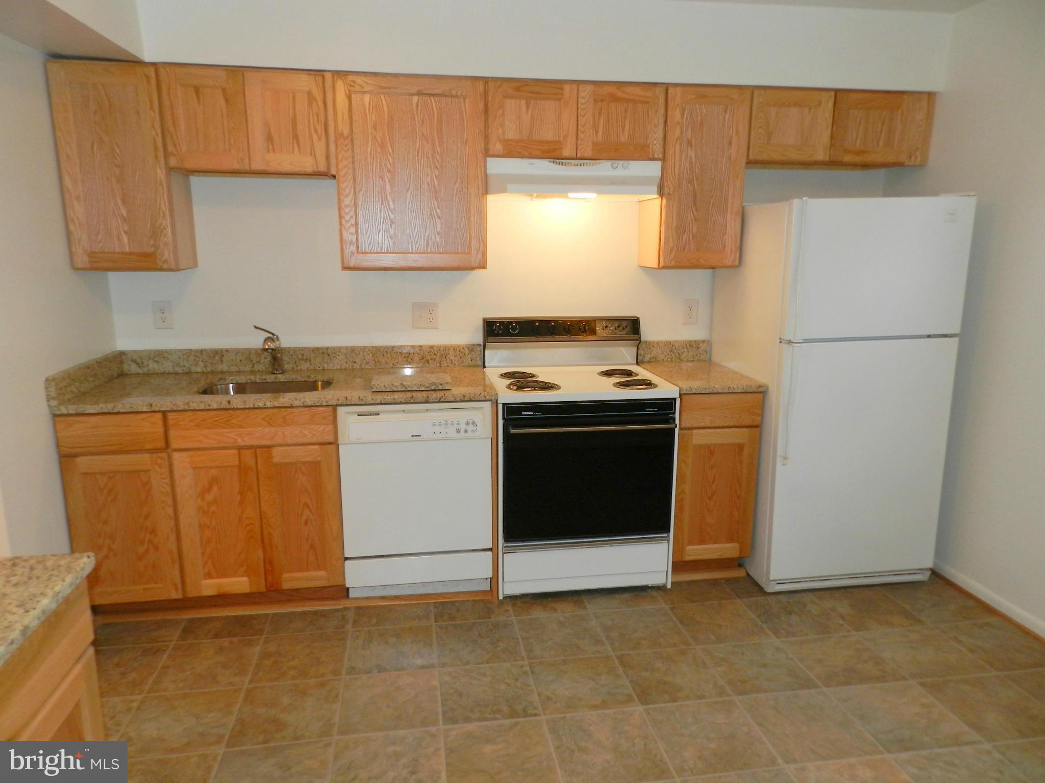 17503 Hoskinson Road Poolesville, MD 20837 - Photo 3 of 23 Kitchen