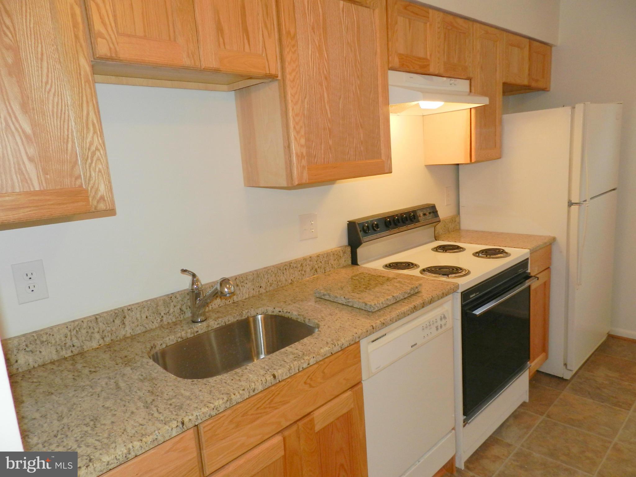 17503 Hoskinson Road Poolesville, MD 20837 - Photo 4 of 23 Kitchen