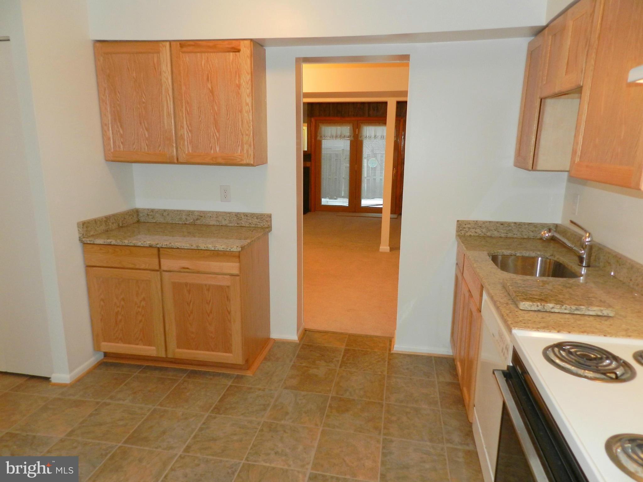 17503 Hoskinson Road Poolesville, MD 20837 - Photo 6 of 23 Kitchen