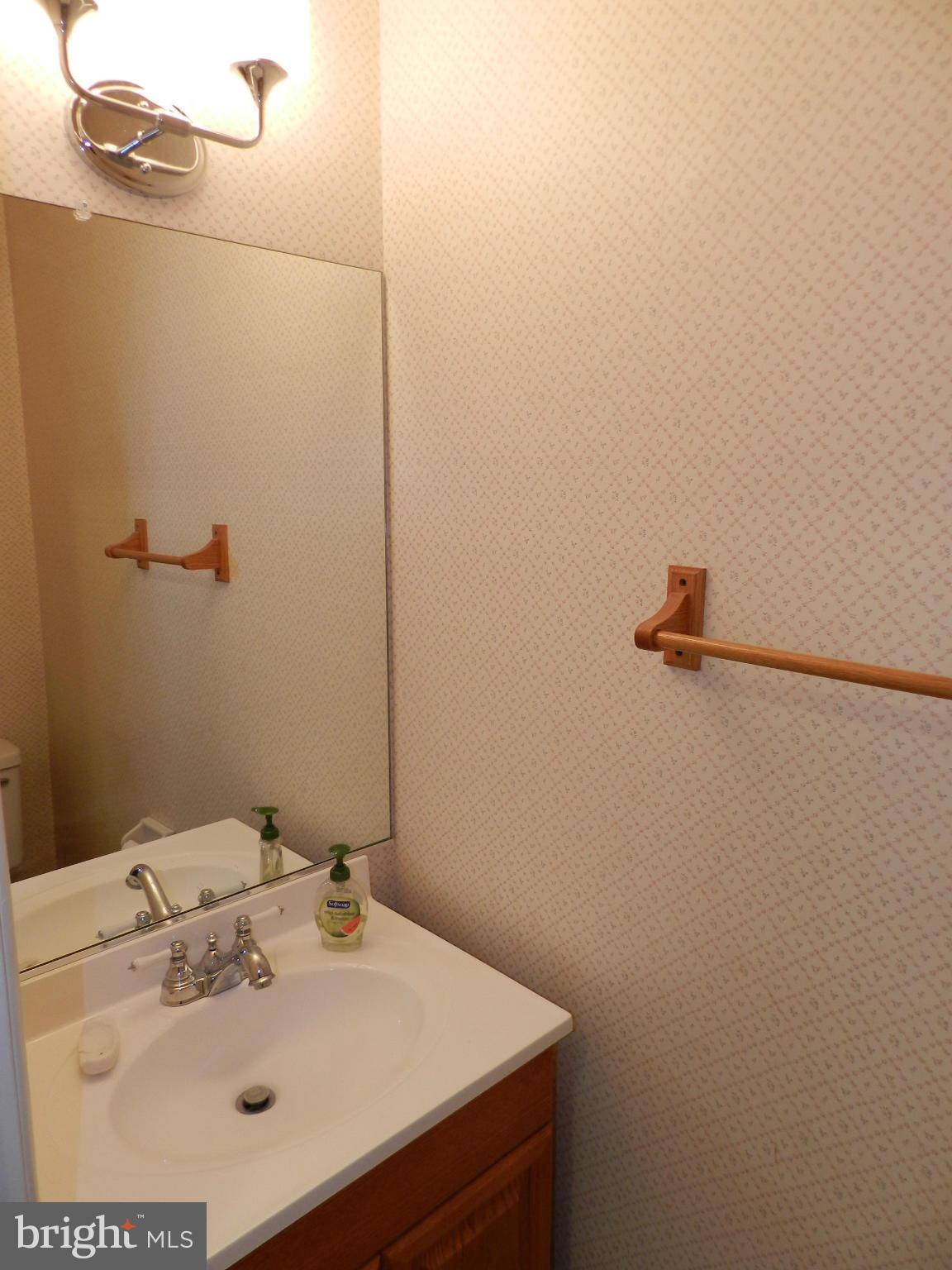 17503 Hoskinson Road Poolesville, MD 20837 - Photo 10 of 23 Bath