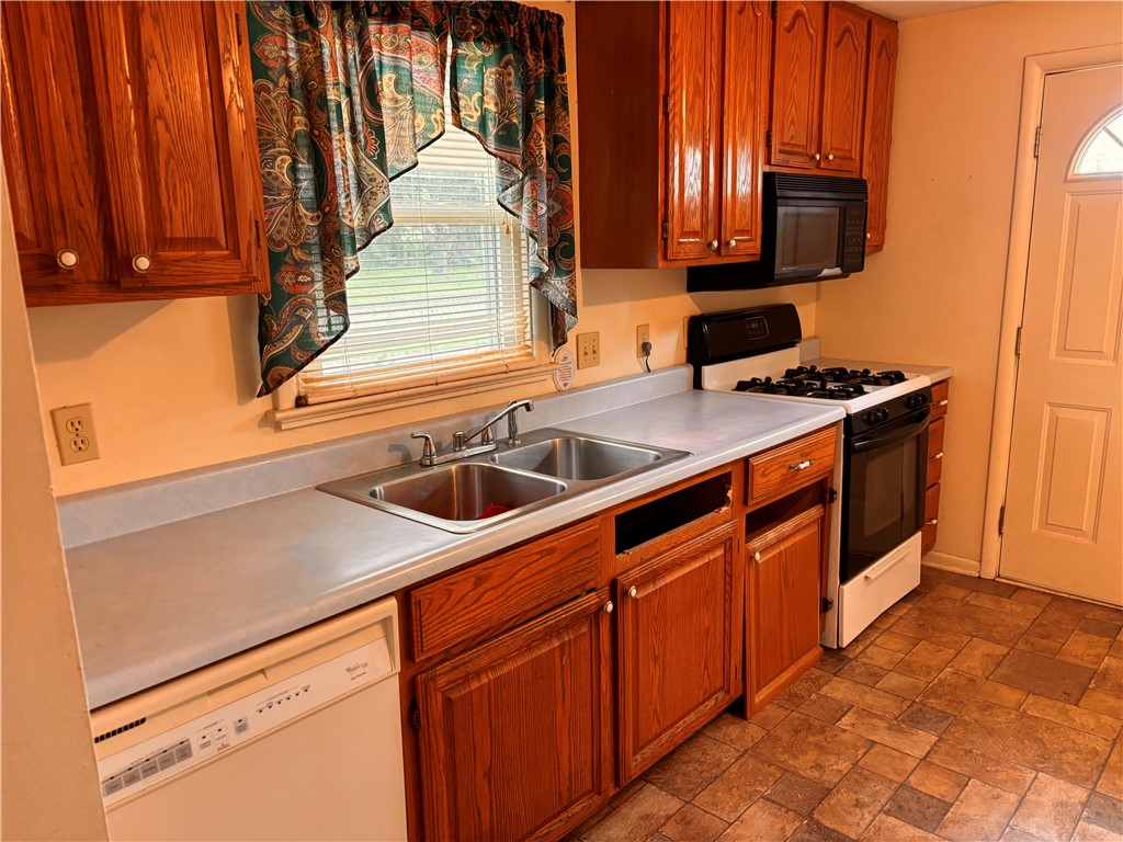 427 Fetzner Road Greece, NY 14626 - Photo 8 of 39 Kitchen with plenty of natural light