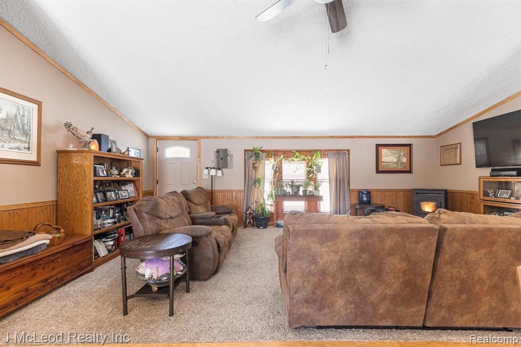 7605 Irish Road Millington, MI 48746 - Photo 6 of 41