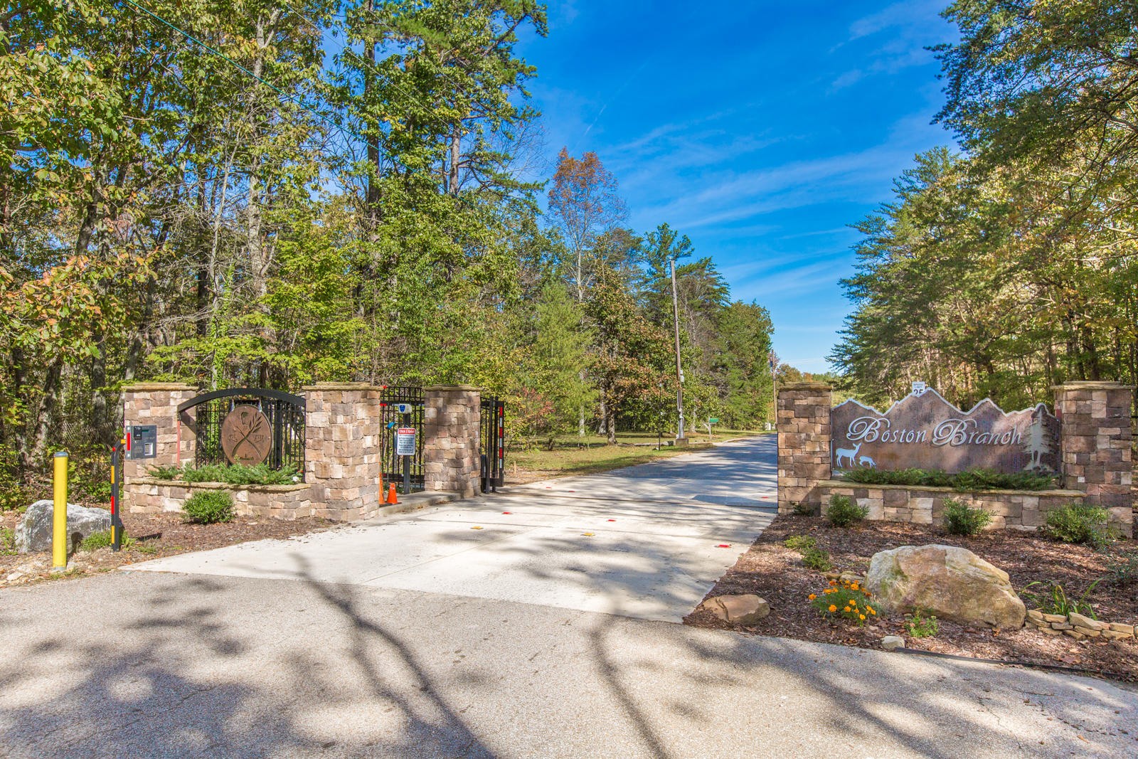2341 Little Bend Road Signal Mountain, TN 37377 - Photo 1 of 10 Gallery Image 1