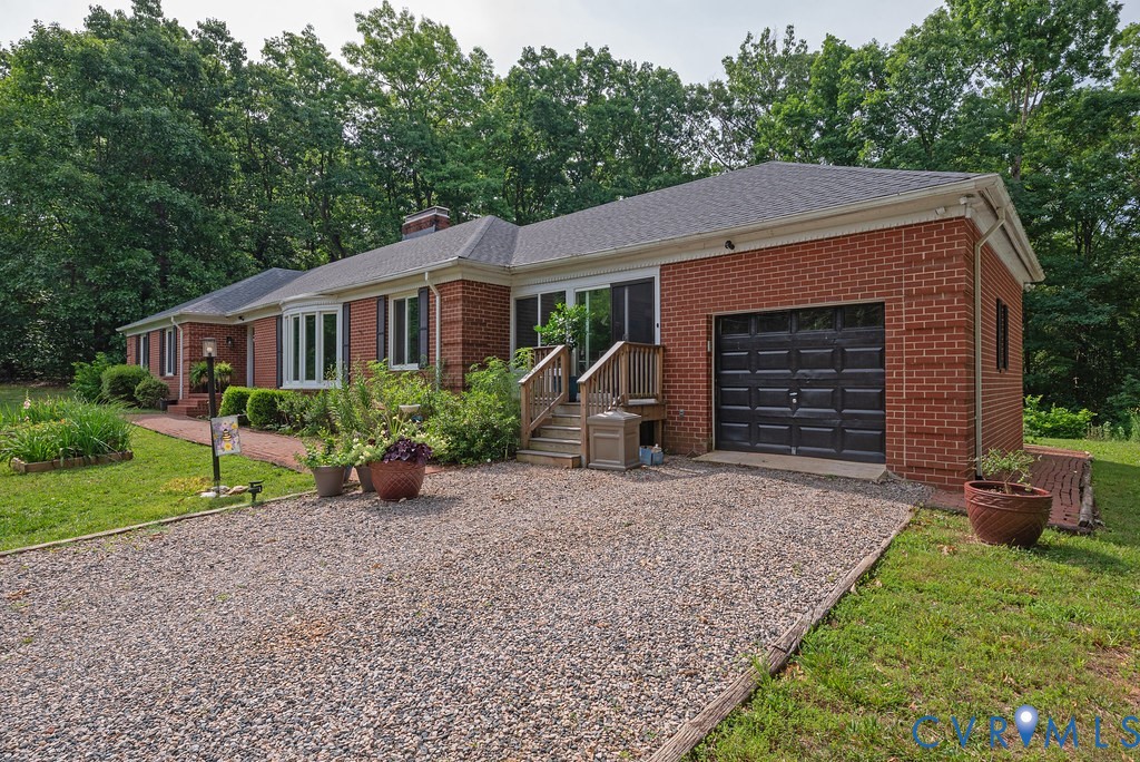 24601 Pear Orchard Road Moseley, VA 23120 - Photo 4 of 38