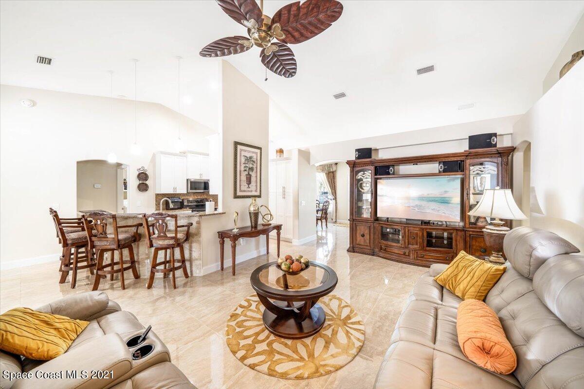 367 Abello Road Southeast Palm Bay, FL 32909 - Photo 12 of 28 Living Room