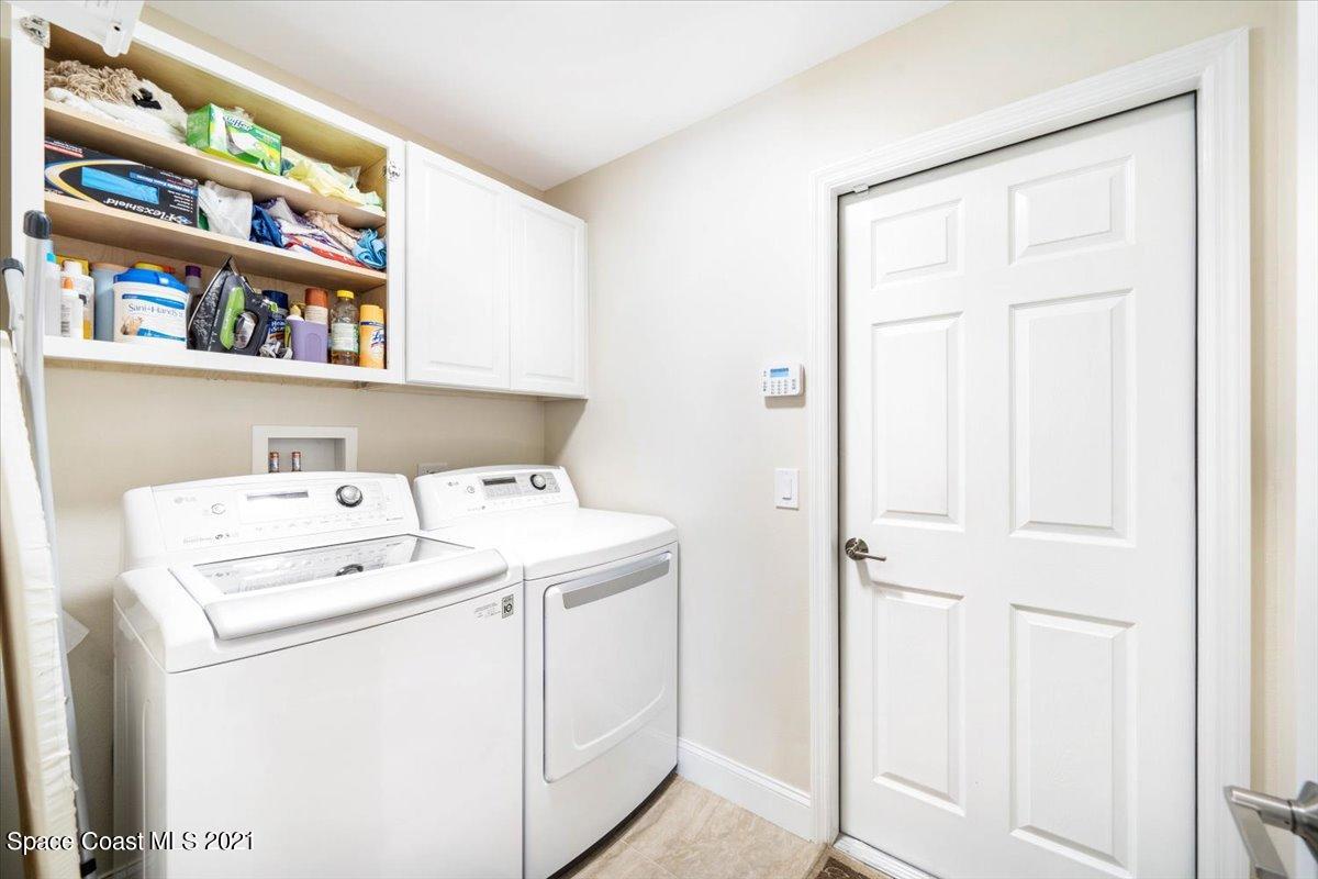 367 Abello Road Southeast Palm Bay, FL 32909 - Photo 16 of 28 Laundry