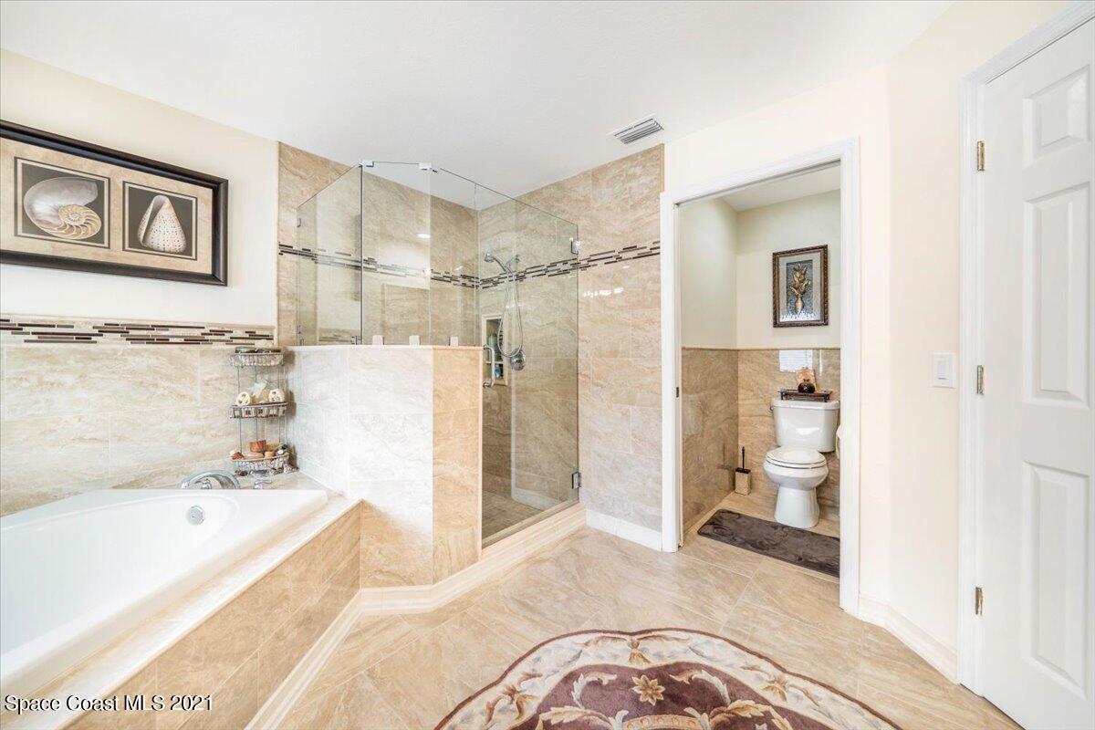 367 Abello Road Southeast Palm Bay, FL 32909 - Photo 20 of 28 Primary Bathroom