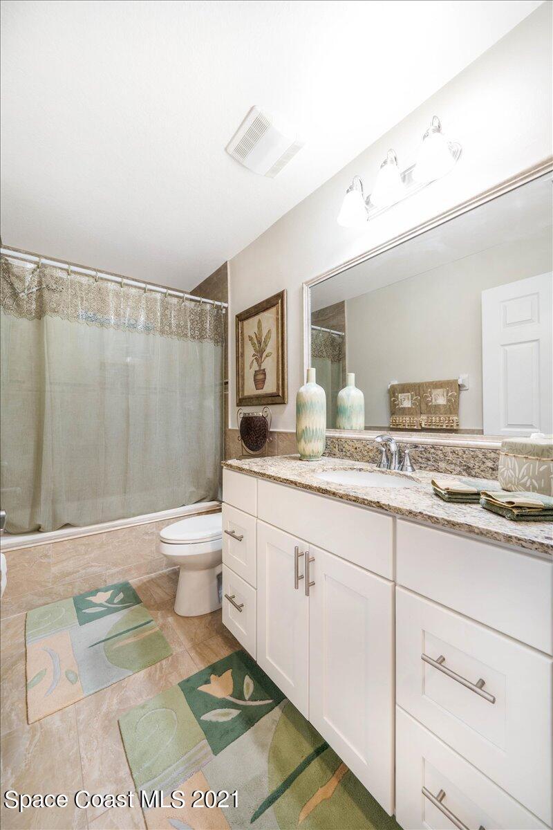 367 Abello Road Southeast Palm Bay, FL 32909 - Photo 26 of 28 Guest Bathroom