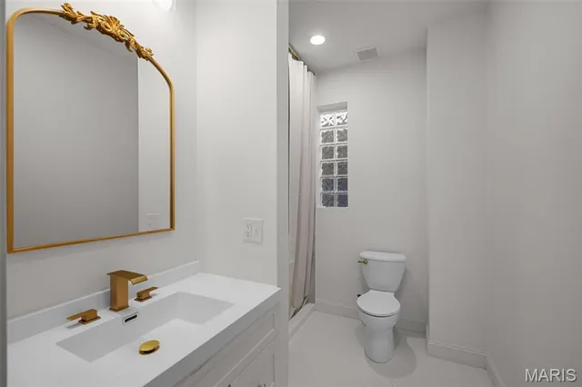 $259,900 | 5406 Reber Place, St. Louis, MO 63139