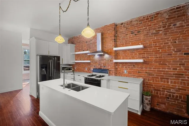 $259,900 | 5406 Reber Place, St. Louis, MO 63139