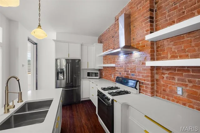 $259,900 | 5406 Reber Place, St. Louis, MO 63139