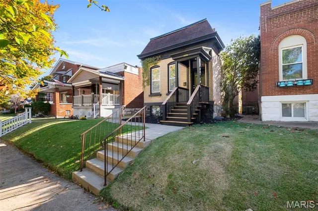 $259,900 | 5406 Reber Place, St. Louis, MO 63139