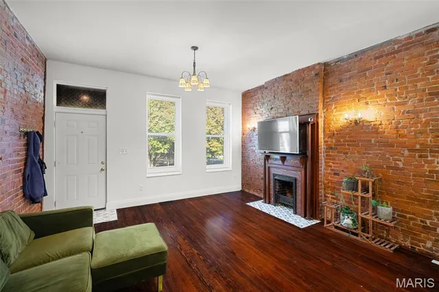 $259,900 | 5406 Reber Place, St. Louis, MO 63139