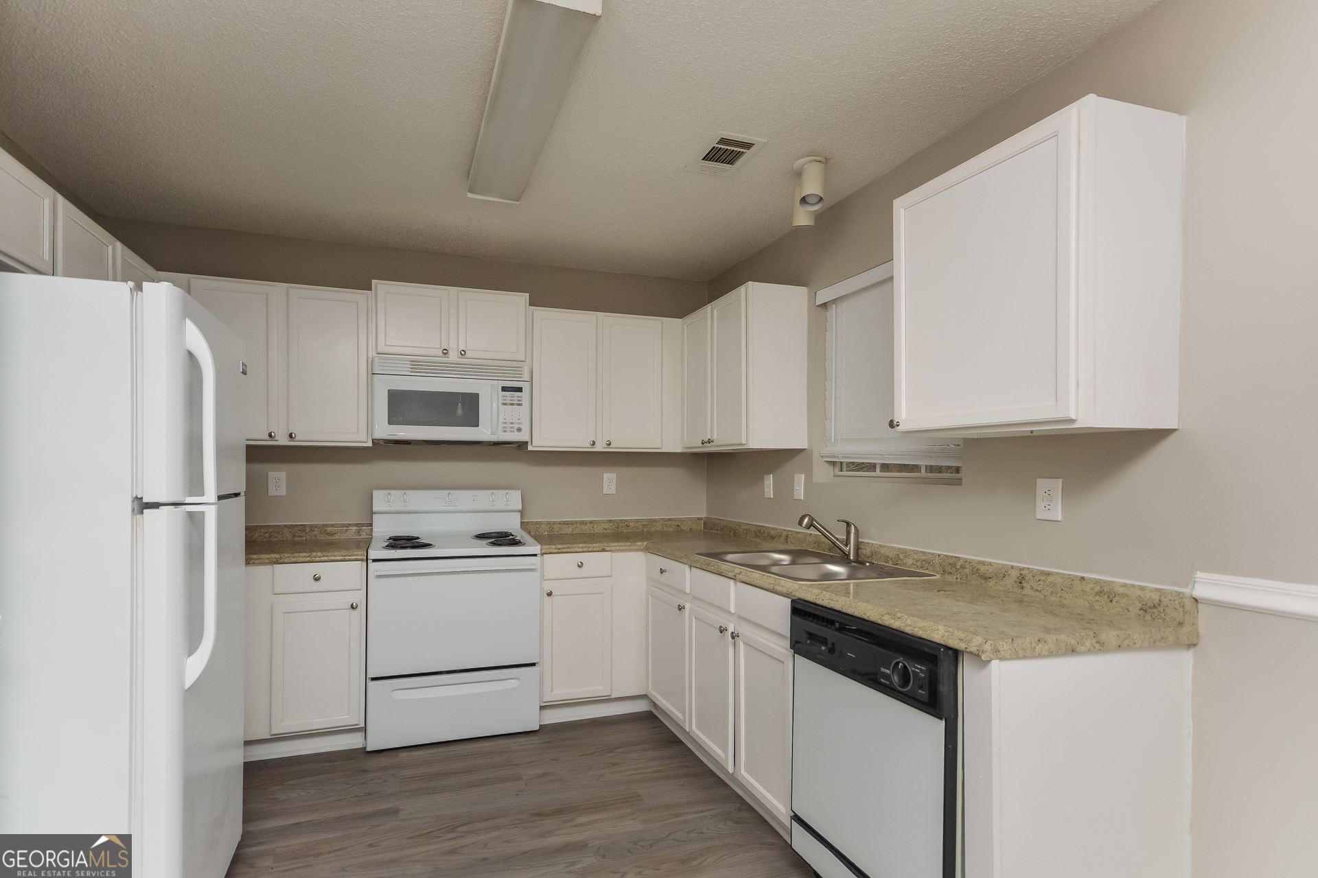 117 Star Lake Drive Jackson, GA 30233 - Photo 6 of 16