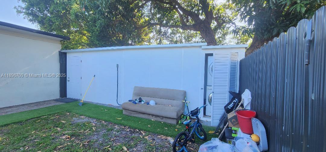 165 West 60th Street Hialeah, FL 33012 - Photo 10 of 22