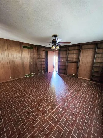 $189,000 | 6525 King Hill Avenue, St. Joseph, MO 64504