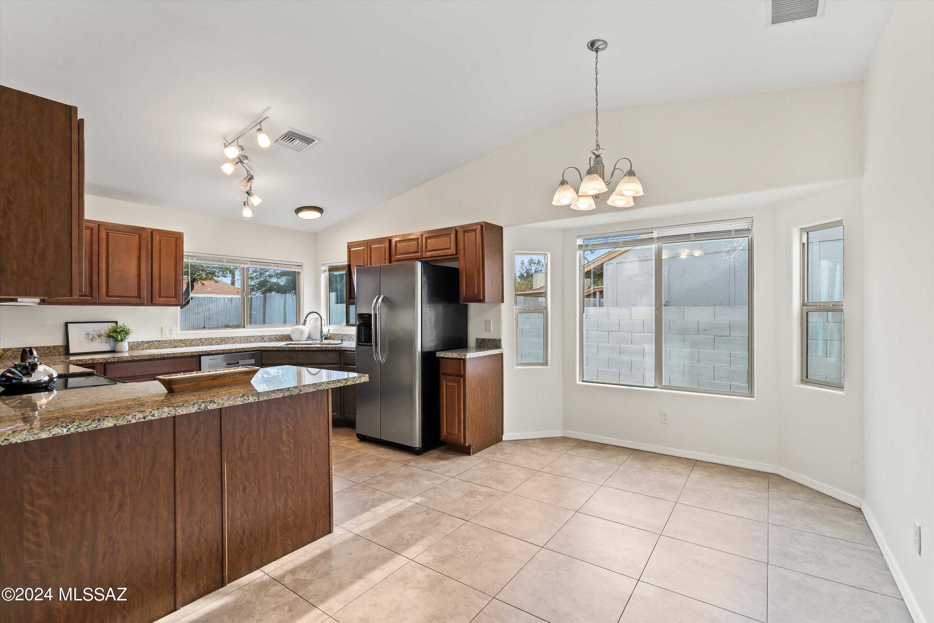 2768 West Firebrook Road Tucson, AZ 85741 - Photo 8 of 28