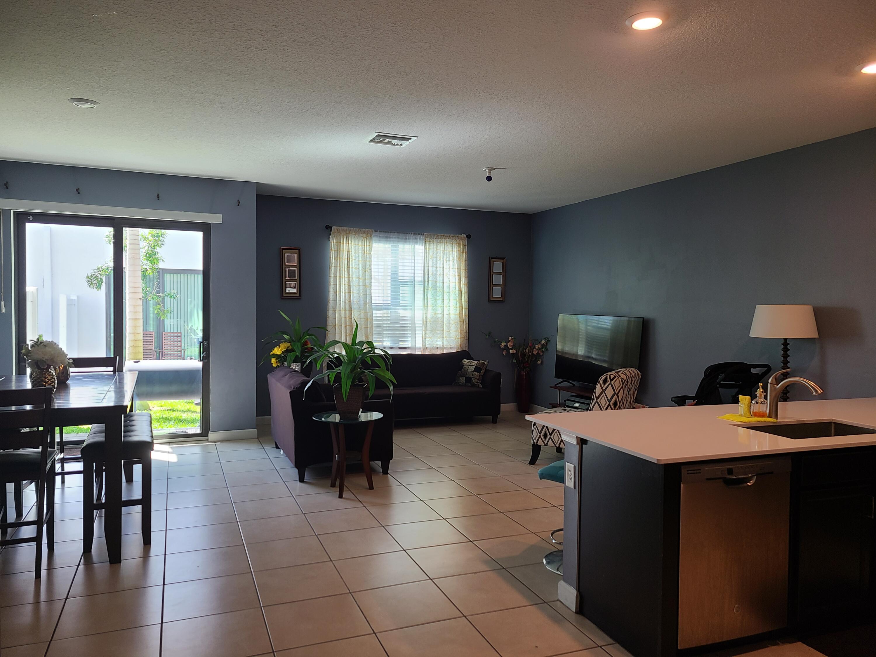 2017 Tamarind Drive Riviera Beach, FL 33410 - Photo 3 of 10 20230301_104619