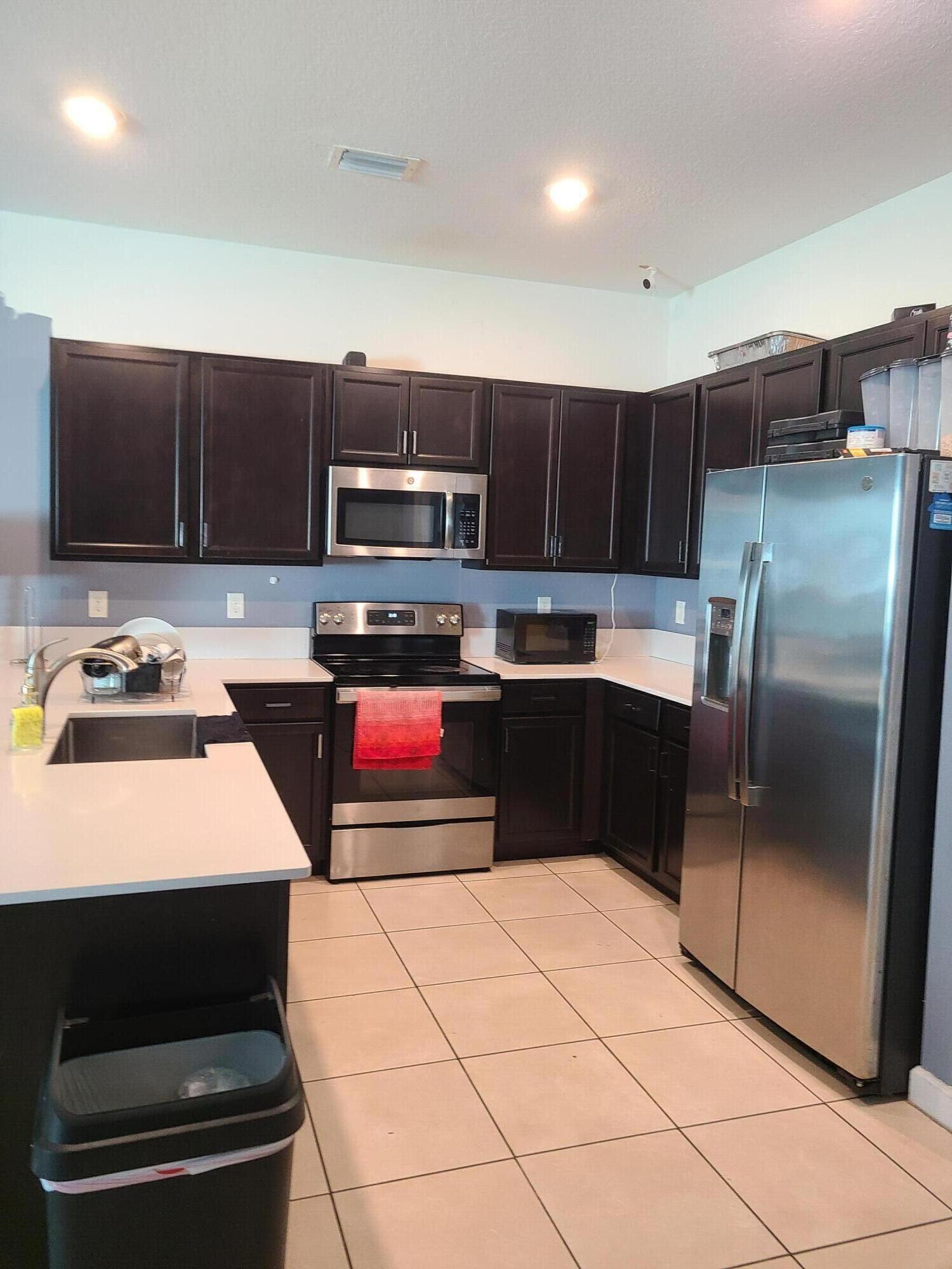 2017 Tamarind Drive Riviera Beach, FL 33410 - Photo 5 of 10 2017 TAMARIN DRIVE.3