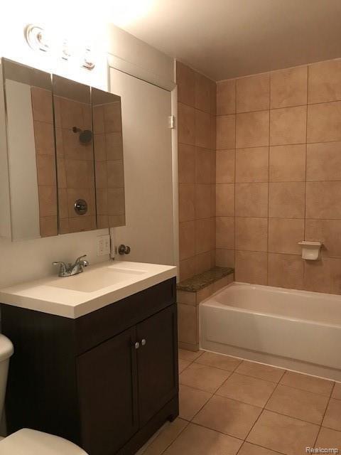 8401 18 18 Mile Road, Unit 27C Sterling Heights, MI 48313 - Photo 29 of 35
