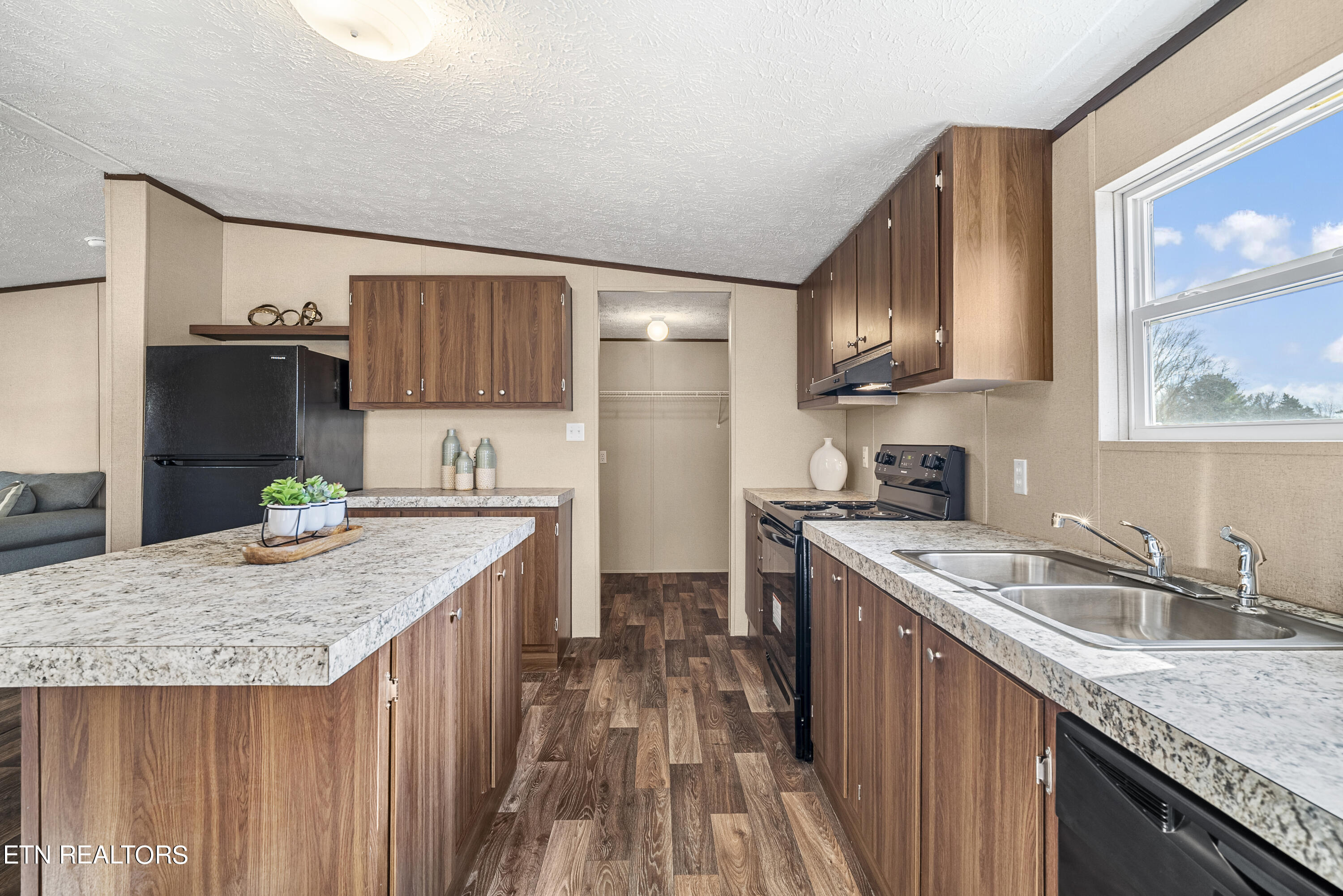 175 Moat Sewell Road Philadelphia, TN 37846 - Photo 23 of 40 DSC05735-HDRcopy