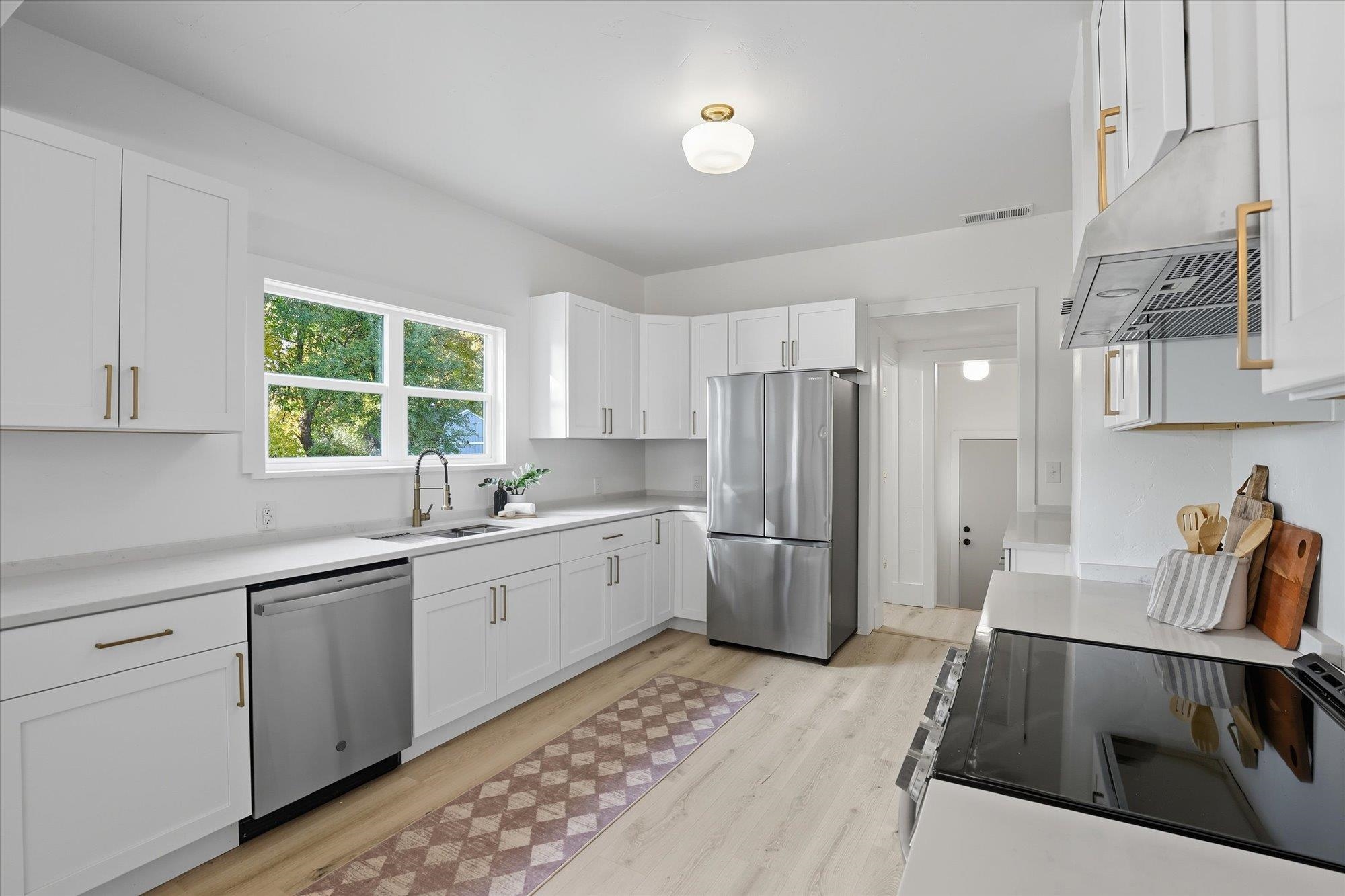 3534 South Grand Boulevard Spokane, WA 99203 - Photo 11 of 36