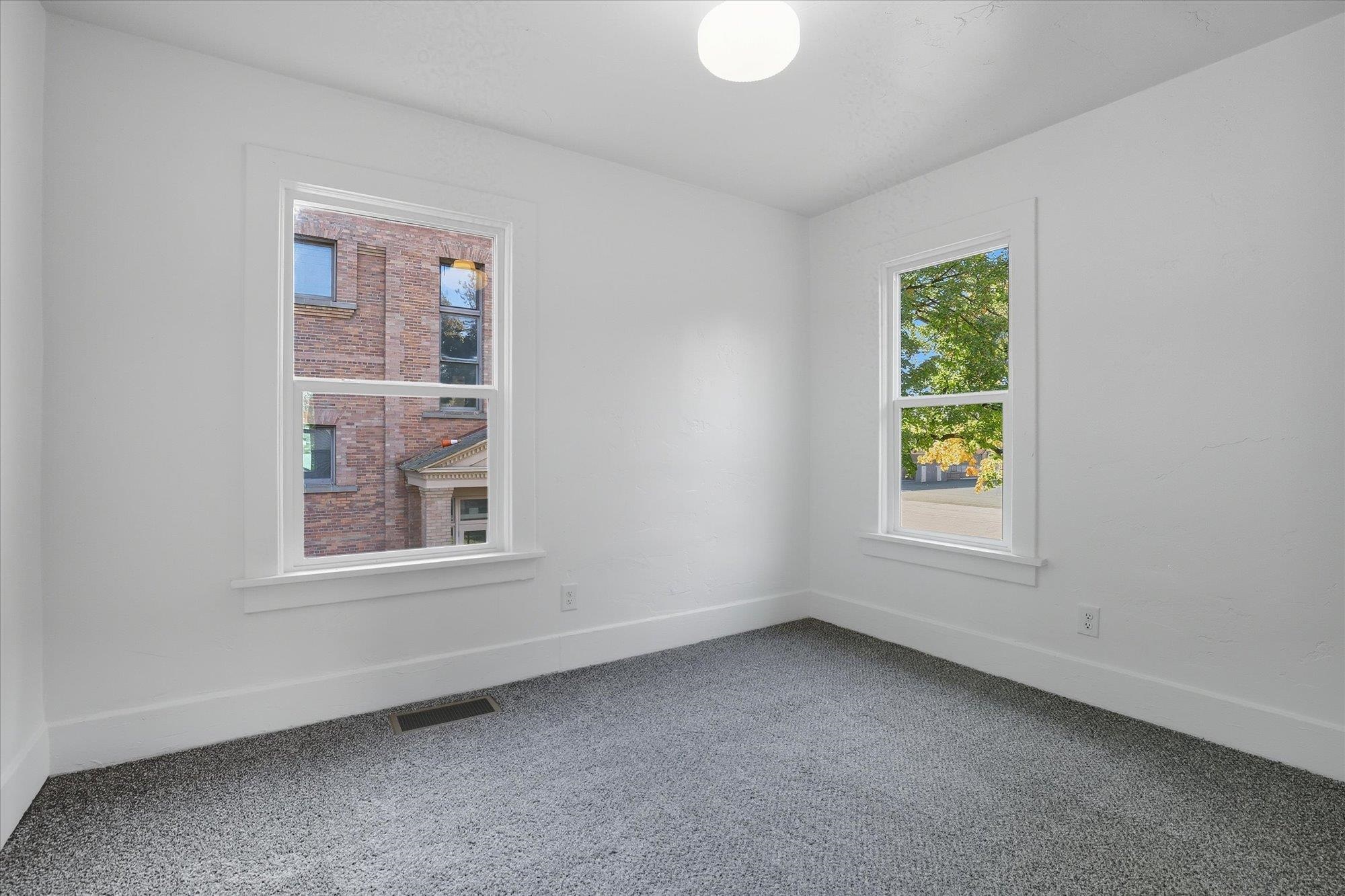 3534 South Grand Boulevard Spokane, WA 99203 - Photo 19 of 36