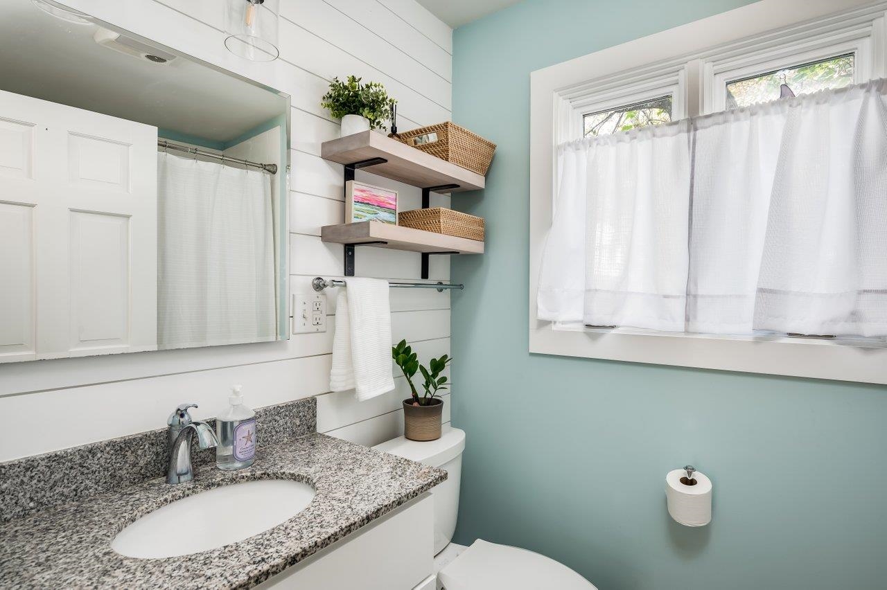 367 Durham Point Road Durham, NH 03824 - Photo 15 of 59