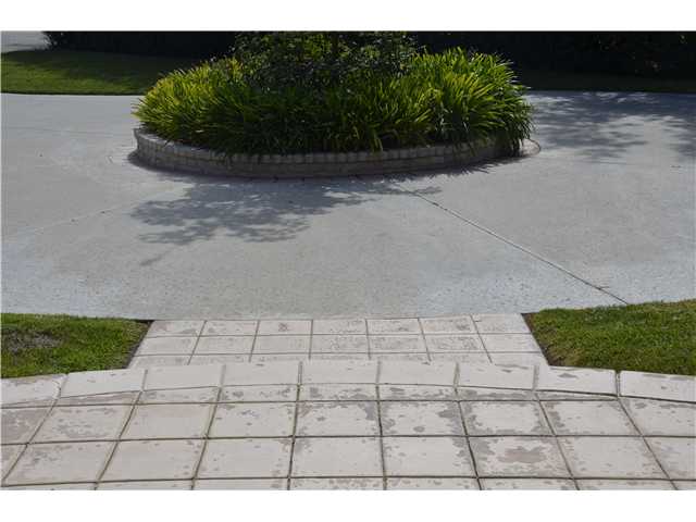 18095 Rancho La Cima Corte Rancho Santa Fe, CA 92067 - Photo 2 of 11