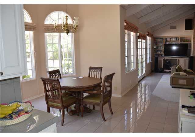 18095 Rancho La Cima Corte Rancho Santa Fe, CA 92067 - Photo 3 of 11