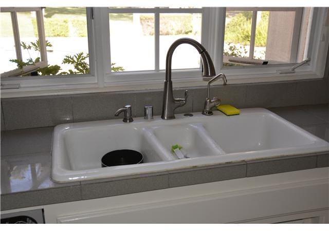 18095 Rancho La Cima Corte Rancho Santa Fe, CA 92067 - Photo 9 of 11