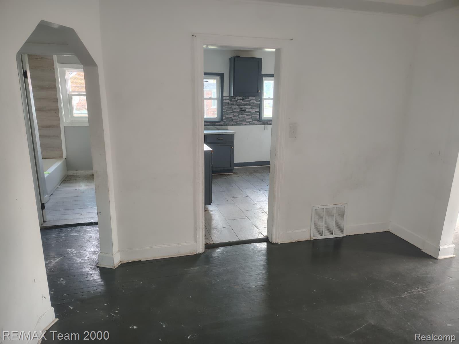 8860 Appoline Street Detroit, MI 48228 - Photo 19 of 45 WhatsApp Image 2026-06-16 at 7.08.07 PM (5).jpeg