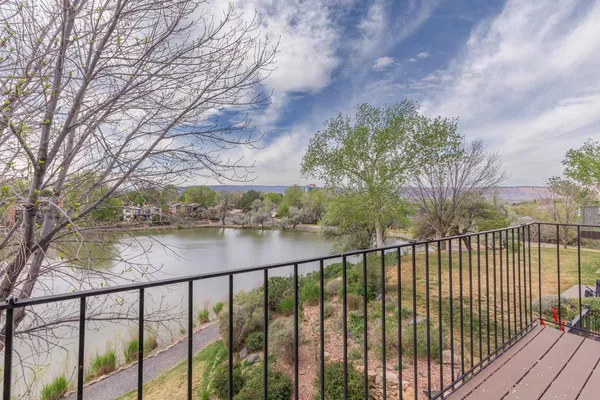 $279,000 | 961 Lakeside Drive, Unit 303, Grand Junction, CO 81506