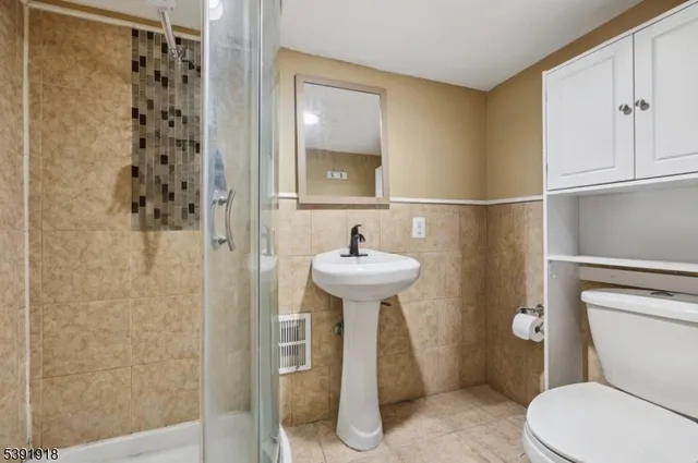 $769,000 | 73 Edison Road, Lake Hopatcong, NJ 07849