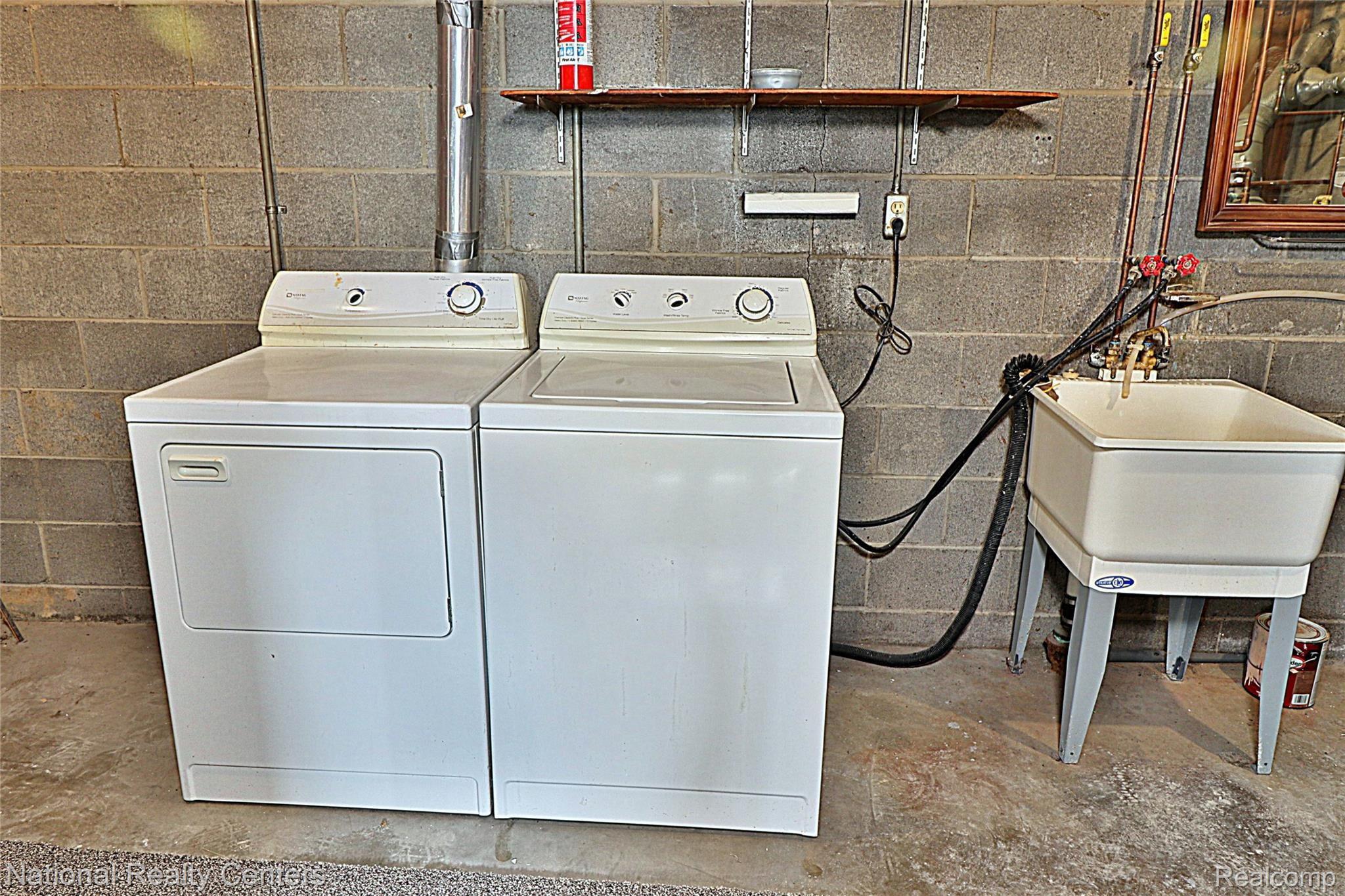 8290 Bergin Road Howell, MI 48843 - Photo 30 of 47 Laundry A