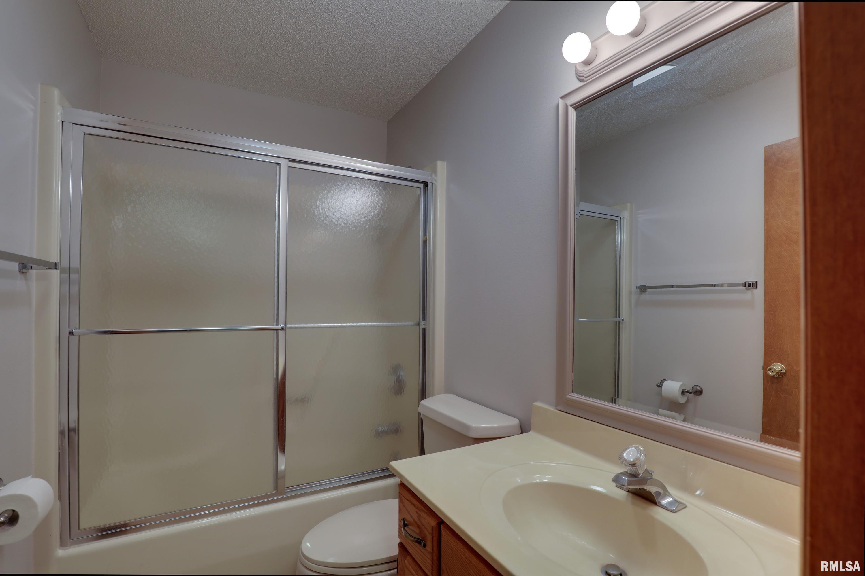 2906 Bluff Ridge Drive Quincy, IL 62305 - Photo 12 of 20