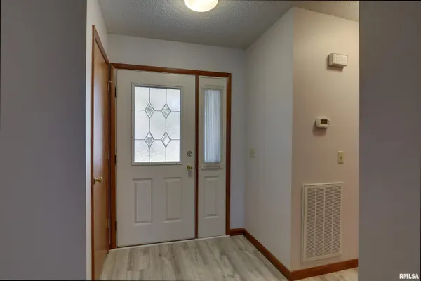 $219,000 | 2906 Bluff Ridge Drive, Quincy, IL 62305