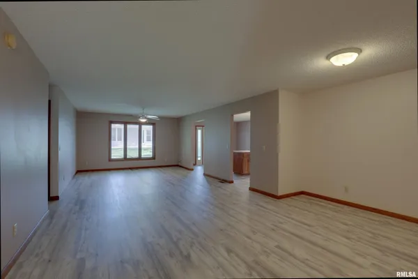 $219,000 | 2906 Bluff Ridge Drive, Quincy, IL 62305