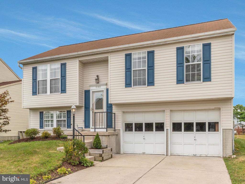 2102 Cross Trails Road Baltimore, MD 21244 - Photo 1 of 39 Welcome to 2102 Cross Trails - 2 car garage!!!